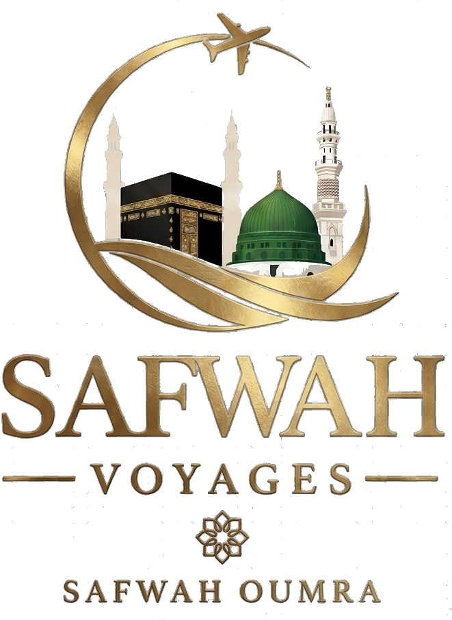 Logo Safwah Voyages : croissant doré entourant la Kaaba et la coupole verte de la mosquée du Prophète, avec l’inscription Safwah Voyages.